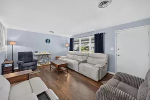 899 W Stephen Dr W, Columbus, OH 43204 - Photo 5
