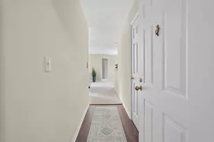 6767 Meadow Creek Dr, Columbus, OH 43235 - Photo 3