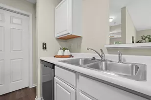 6767 Meadow Creek Dr, Columbus, OH 43235 - Photo 11
