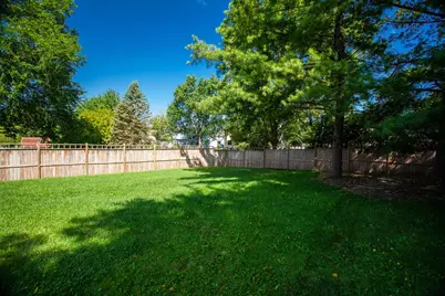 724 Hunters Run, Columbus, OH 43230 - Photo 3