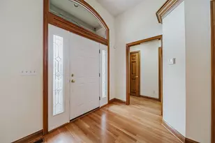 669 Slemmons Dr, Columbus, OH 43235 - Photo 5