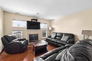 8337 Greyhawk Cir, Columbus, OH 43240 - Photo 9