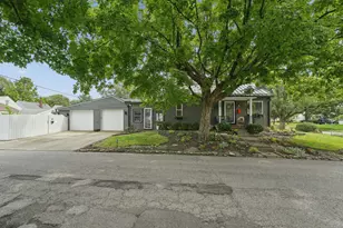 614 E Royal Forest Blvd, Columbus, OH 43214 - Photo 39