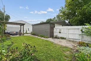 614 E Royal Forest Blvd, Columbus, OH 43214 - Photo 39