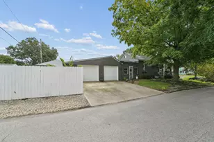 614 E Royal Forest Blvd, Columbus, OH 43214 - Photo 5