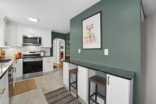 614 E Royal Forest Blvd, Columbus, OH 43214 - Photo 9