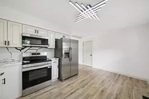 2458 Edgevale Rd, Columbus, OH 43221 - Photo 13