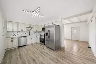 2458 Edgevale Rd, Columbus, OH 43221 - Photo 17