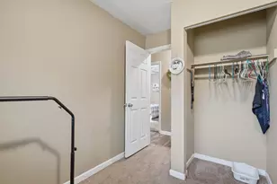 5285 Zimmer Dr, Columbus, OH 43232 - Photo 9