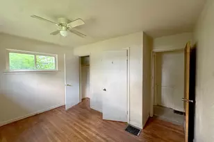 3351 Eakin Rd, Columbus, OH 43204 - Photo 13