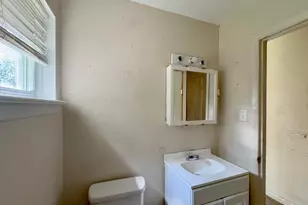 3351 Eakin Rd, Columbus, OH 43204 - Photo 9