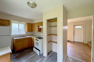 3351 Eakin Rd, Columbus, OH 43204 - Photo 7