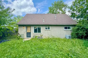 3351 Eakin Rd, Columbus, OH 43204 - Photo 19