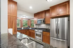 296 Walhalla Rd, Columbus, OH 43202 - Photo 17