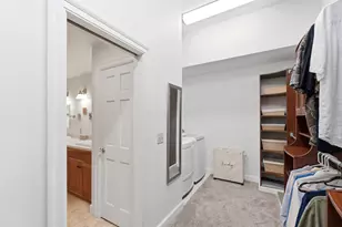 296 Walhalla Rd, Columbus, OH 43202 - Photo 51