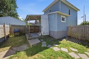212 N Highland Ave, Bucyrus, OH 44820 - Photo 17