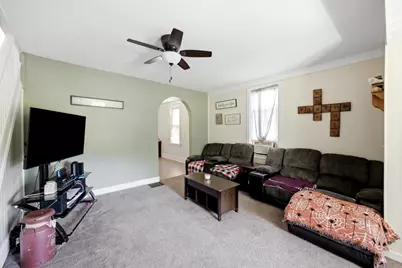 212 N Highland Avenue, Bucyrus, OH 44820 - Photo 3