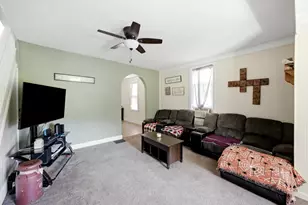 212 N Highland Ave, Bucyrus, OH 44820 - Photo 3