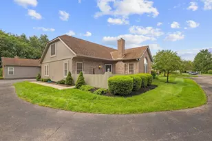 2348 Willowside Ln, Grove City, OH 43123 - Photo 1