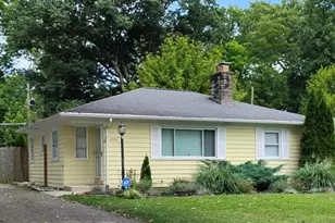 2706 Wildwood Rd, Columbus, OH 43231 - Photo 1