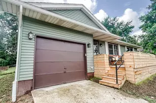 247 Lonepine Rd, Delaware, OH 43015 - Photo 3