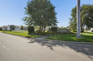 7760 Freesia St, Blacklick, OH 43004 - Photo 37