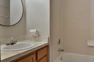 3311 Harbor Bay Dr, Columbus, OH 43221 - Photo 25