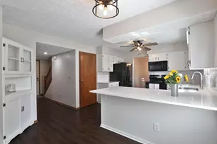 3311 Harbor Bay Dr, Columbus, OH 43221 - Photo 9