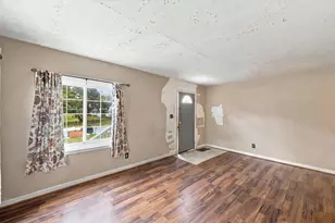 2328 Middlehurst Dr, Columbus, OH 43219 - Photo 5