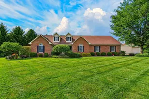 1369 Traci Lynn Ct, Canal Winchester, OH 43110 - Photo 3