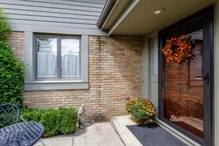 6457 Strathaven Ct E, Worthington, OH 43085 - Photo 3