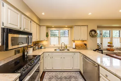 6457 Strathaven Court E, Worthington, OH 43085 - Photo 11