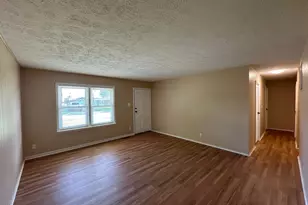 4735 Frost Ave, Columbus, OH 43228 - Photo 7