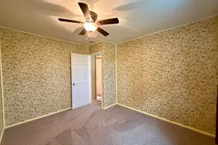 1427 E Southern Ave, Bucyrus, OH 44820 - Photo 15