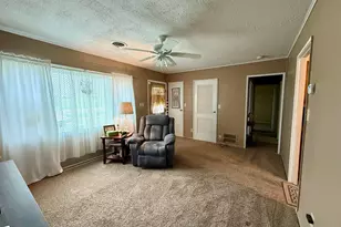 1427 E Southern Ave, Bucyrus, OH 44820 - Photo 5