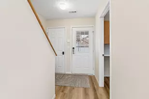 1967 Bashan Dr, Columbus, OH 43228 - Photo 3