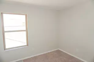 6000 Leafridge Ln, Columbus, OH 43232 - Photo 13