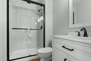 1097 Pebble Brook Dr, Columbus, OH 43240 - Photo 17