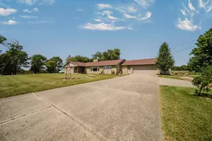 217 Flakes Frd Rd SE, Washington Court House, OH 43160 - Photo 5