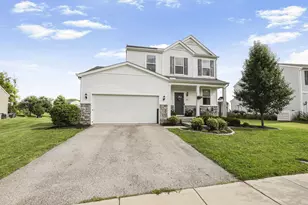 864 Corylus Dr SW, Pataskala, OH 43062 - Photo 3