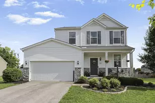 864 Corylus Dr SW, Pataskala, OH 43062 - Photo 1