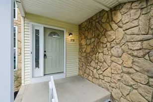2721 Barrows Rd, Columbus, OH 43232 - Photo 3