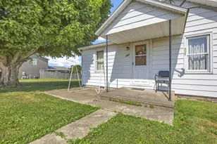 300 Halderman St, Amanda, OH 43102 - Photo 3