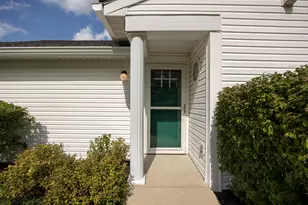 4667 Hobson Dr, Columbus, OH 43228 - Photo 3