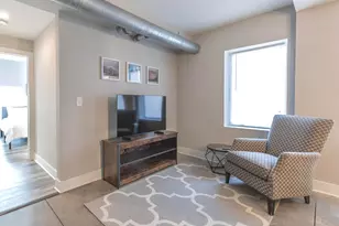 1185 Gustavus Ln, Columbus, OH 43205 - Photo 7