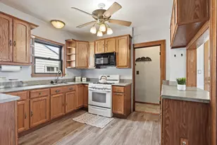 810 Dale Ave, Willard, OH 44890 - Photo 7