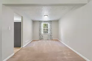 6553 Skywae Dr, Columbus, OH 43229 - Photo 5