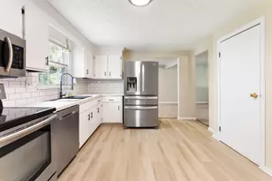 6553 Skywae Dr, Columbus, OH 43229 - Photo 9