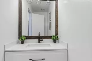 1153 Viewpointe Dr, Columbus, OH 43207 - Photo 7