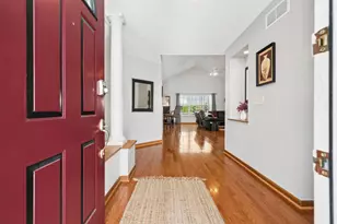 2494 Seton Dr, Lewis Center, OH 43035 - Photo 3